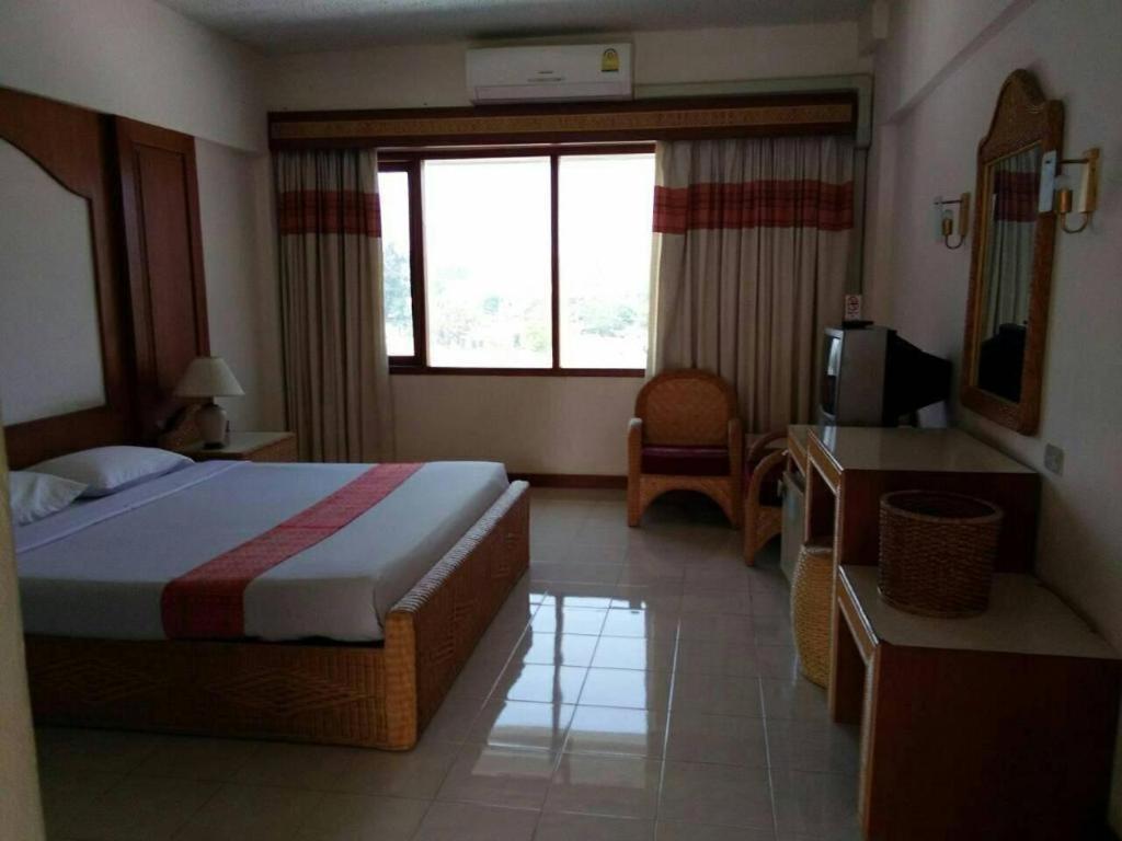 Pailyn Hotel Sukhothai Ngoại thất bức ảnh