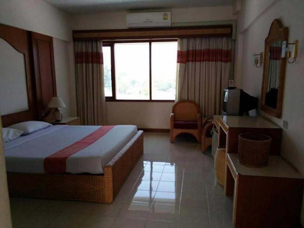 Pailyn Hotel Sukhothai Ngoại thất bức ảnh