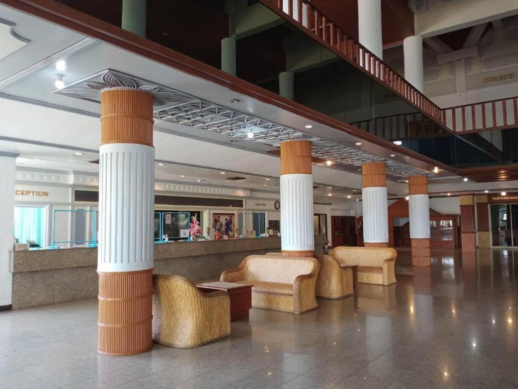 Pailyn Hotel Sukhothai Ngoại thất bức ảnh
