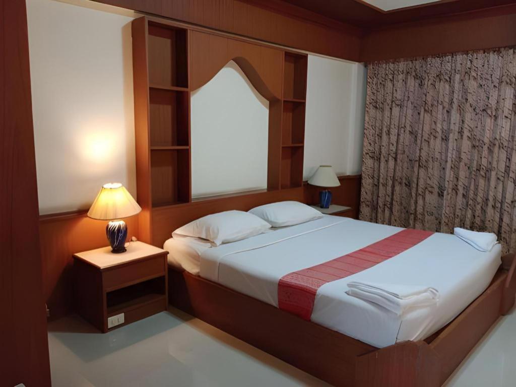 Pailyn Hotel Sukhothai Ngoại thất bức ảnh