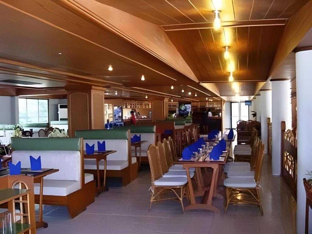 Pailyn Hotel Sukhothai Ngoại thất bức ảnh
